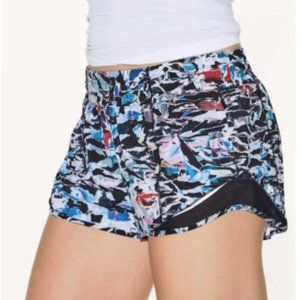 Lululemon Hotty Hot Short II 2.5in